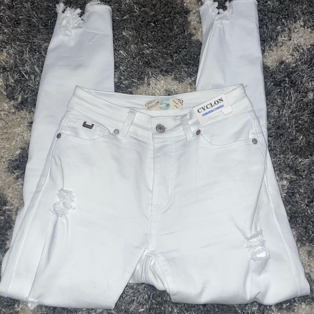 White ripped skinny jeans size 5